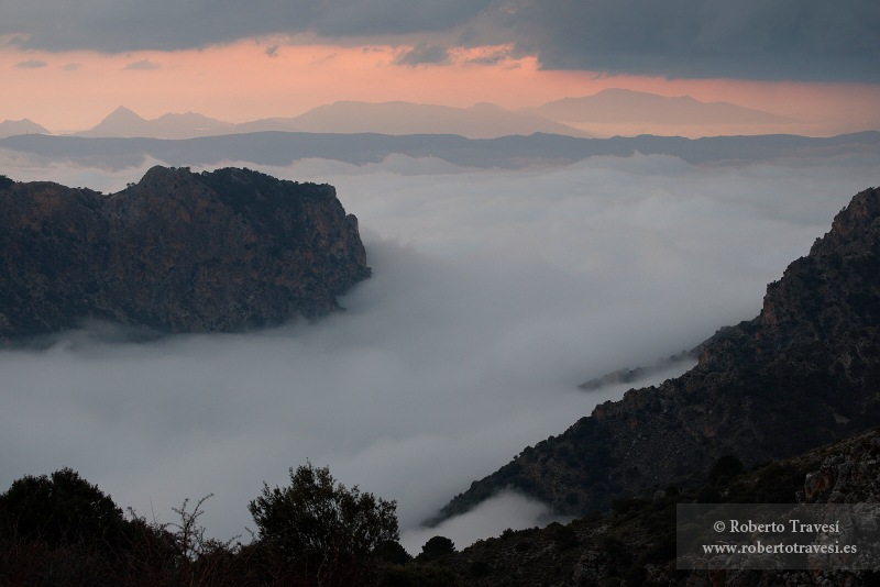 Anochecer en el valle del río Dúrcal